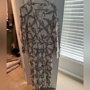 LOFT Black and White Leaf Print Maxi Dress; Never Worn